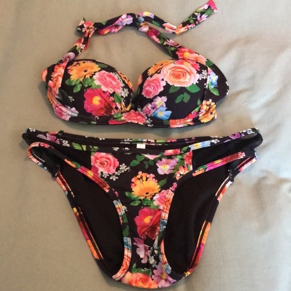 Floral Black Push-Up Bikini Set
